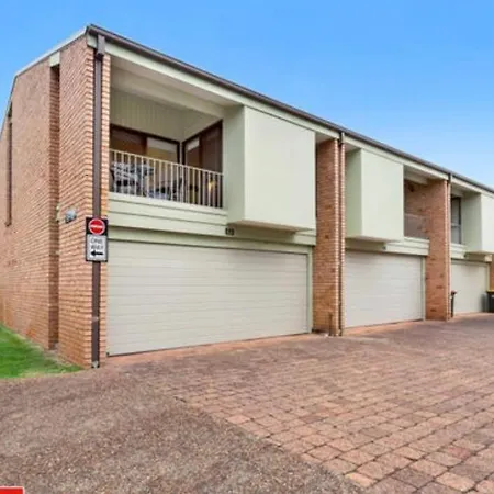 Coconuts - 3 Bedroom 3 Bathroom Townhouse With Tennis Court Nelson Bay Exterior photo