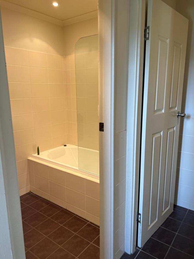 Coconuts - 3 Bedroom 3 Bathroom Townhouse With Tennis Court Apartment Nelson Bay