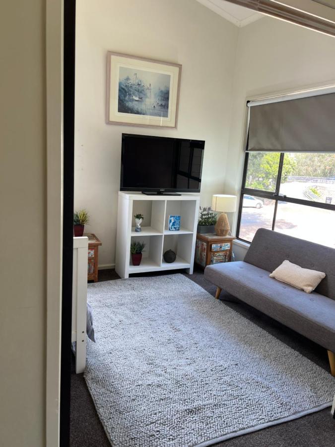 Apartment Coconuts - 3 Bedroom 3 Bathroom Townhouse With Tennis Court Nelson Bay