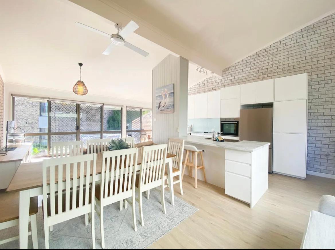 Coconuts - 3 Bedroom 3 Bathroom Townhouse With Tennis Court Nelson Bay